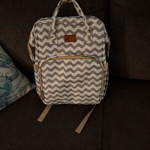 3-1 portable baby bed and diaper bag